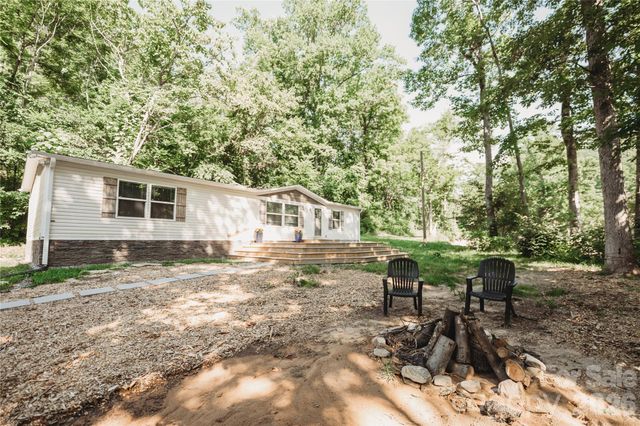 17 Hickory Acres Road, Hendersonville, NC 28792