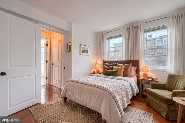 16 W CROSS ST, Baltimore, MD 21230