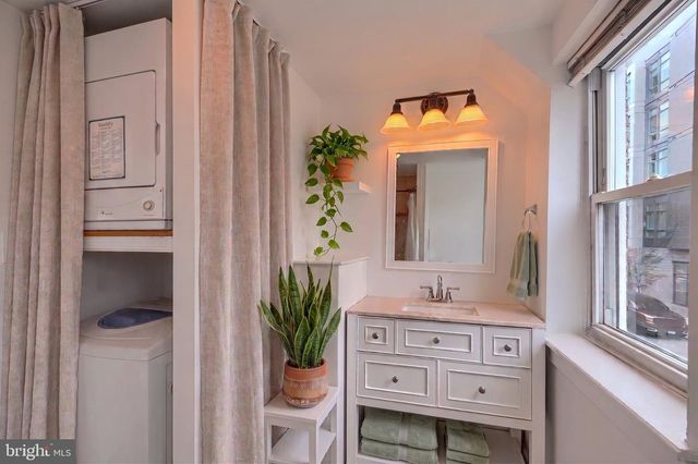 16 W CROSS ST, Baltimore, MD 21230