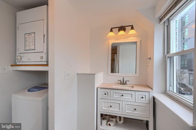 16 W CROSS ST, Baltimore, MD 21230