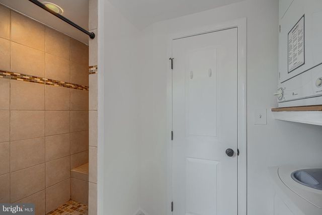 16 W CROSS ST, Baltimore, MD 21230