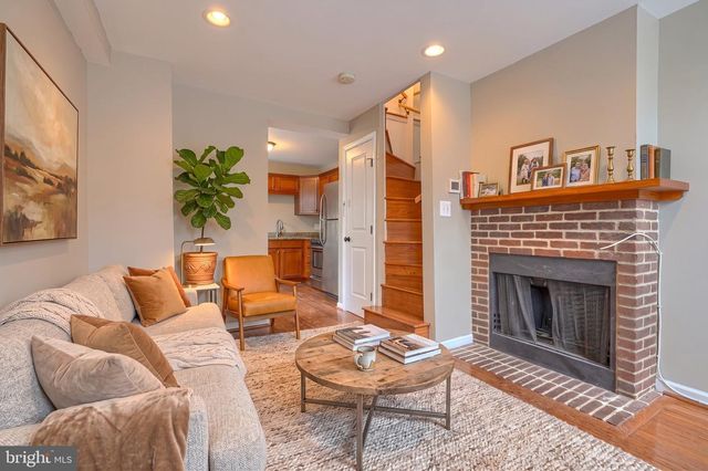 16 W CROSS ST, Baltimore, MD 21230