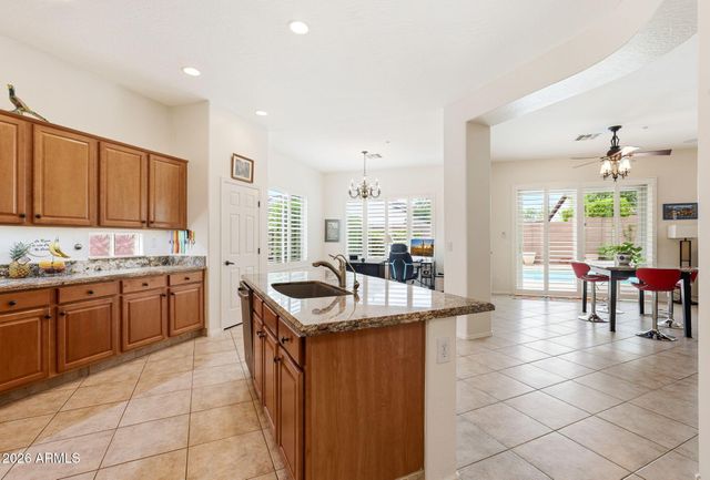41812 N IRON HORSE Court, Anthem, AZ 85086