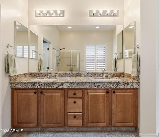 41812 N IRON HORSE Court, Anthem, AZ 85086