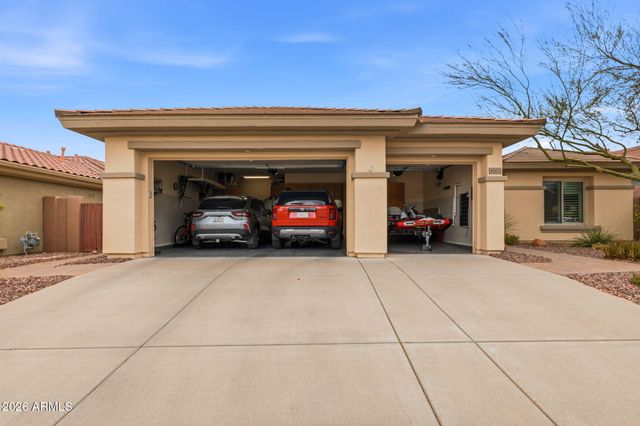 41812 N IRON HORSE Court, Anthem, AZ 85086
