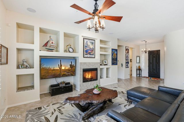 41812 N IRON HORSE Court, Anthem, AZ 85086