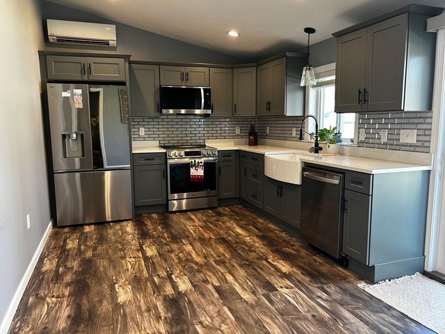6 Upton St, Hanson, MA 02341