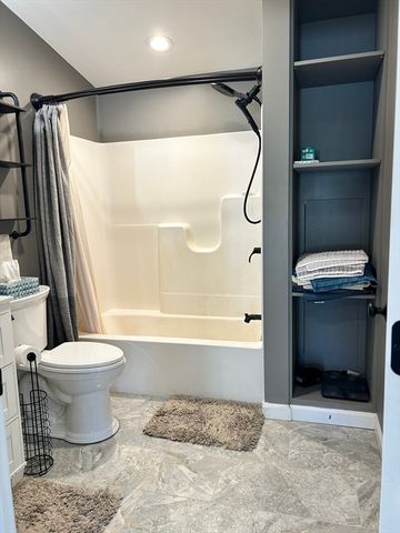 6 Upton St, Hanson, MA 02341