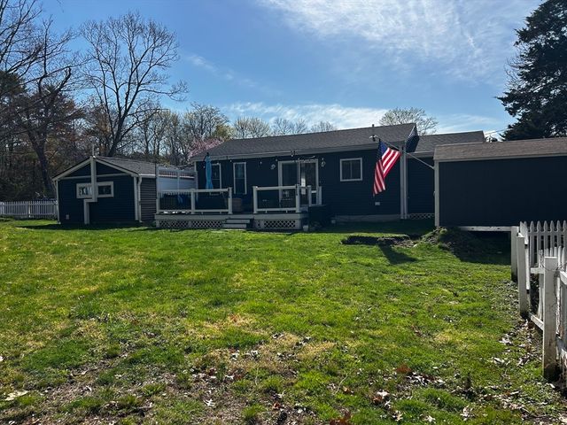 6 Upton St, Hanson, MA 02341