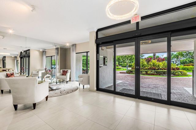 6895 Willow Wood Drive 1083, Boca Raton, FL 33434