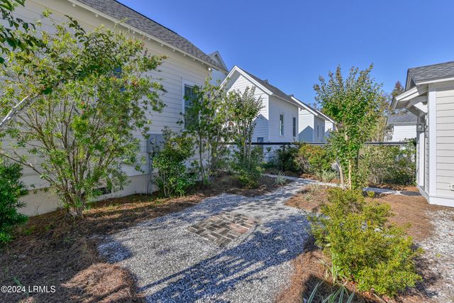 7 Abbey Row, Beaufort, SC 29906
