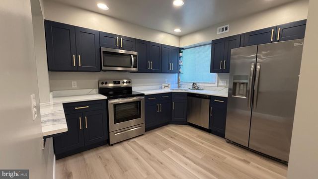 2054 GENERALS WAY, Dover, DE 19901