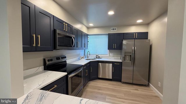 2054 GENERALS WAY, Dover, DE 19901