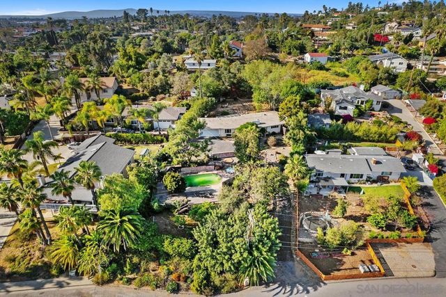 320 Beaumont Dr., Vista, CA 92084