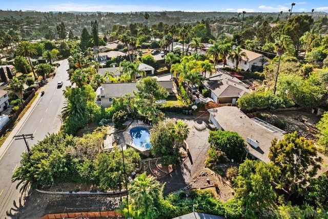 320 Beaumont Dr., Vista, CA 92084