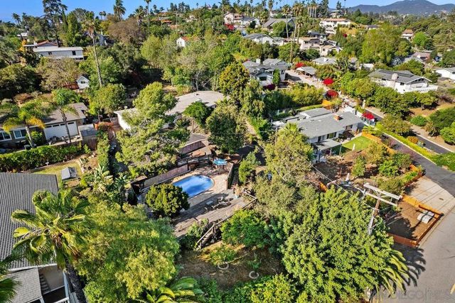 320 Beaumont Dr., Vista, CA 92084