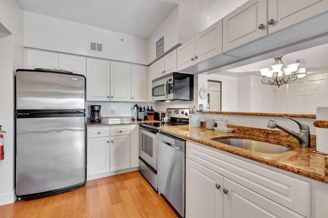 3317 Tuscany Way, Boynton Beach, FL 33435