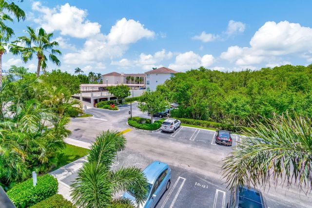 3317 Tuscany Way, Boynton Beach, FL 33435