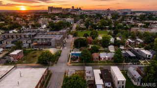 4368 Hunt Avenue, St Louis, MO 63110