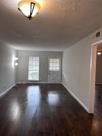 713 S 2nd Street 713, Houston, TX 77571