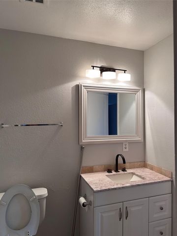 713 S 2nd Street 713, Houston, TX 77571