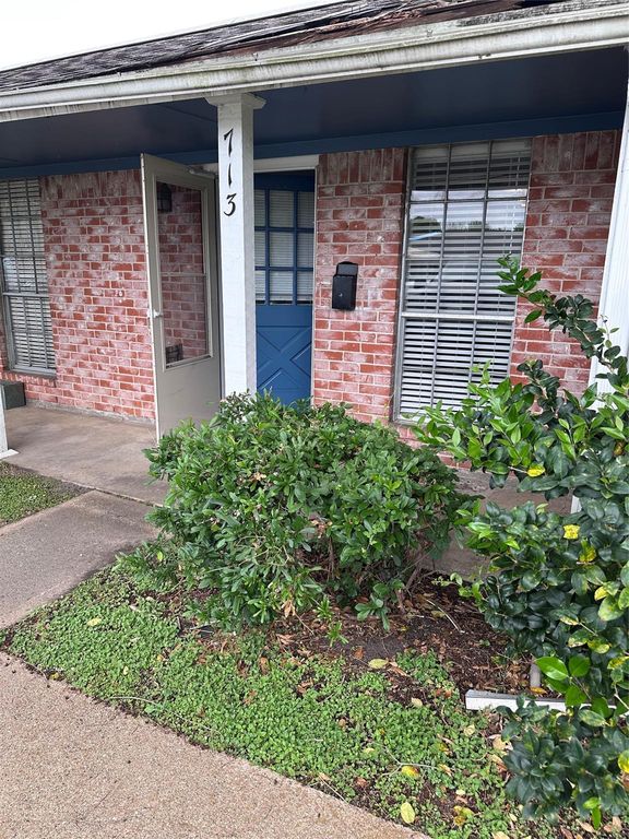 713 S 2nd Street 713, Houston, TX 77571