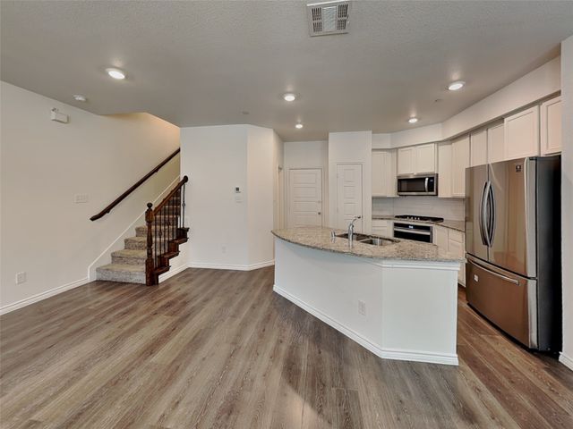 2431 Klamath Drive, Lewisville, TX 75056