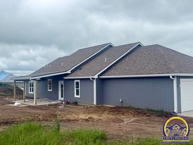 2704 NW 86th St, Topeka, KS 66618