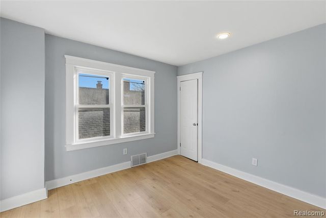 517 W Hollywood, Highland Park, MI 48203