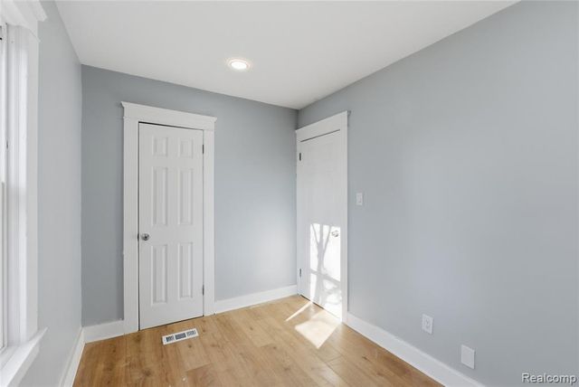 517 W Hollywood, Highland Park, MI 48203