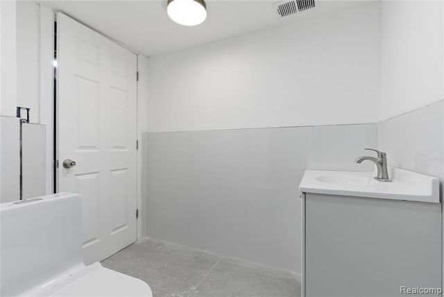 517 W Hollywood, Highland Park, MI 48203