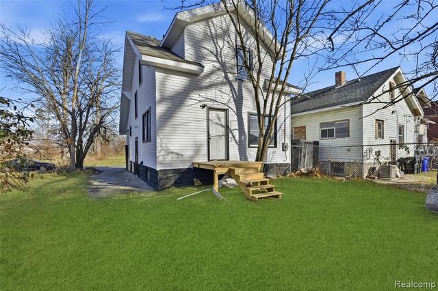 517 W Hollywood, Highland Park, MI 48203