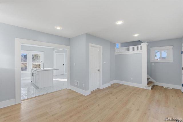 517 W Hollywood, Highland Park, MI 48203