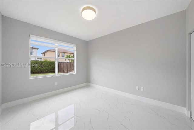 4107 NE 20th St, Homestead, FL 33033
