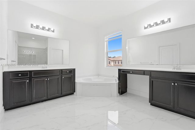 4107 NE 20th St, Homestead, FL 33033