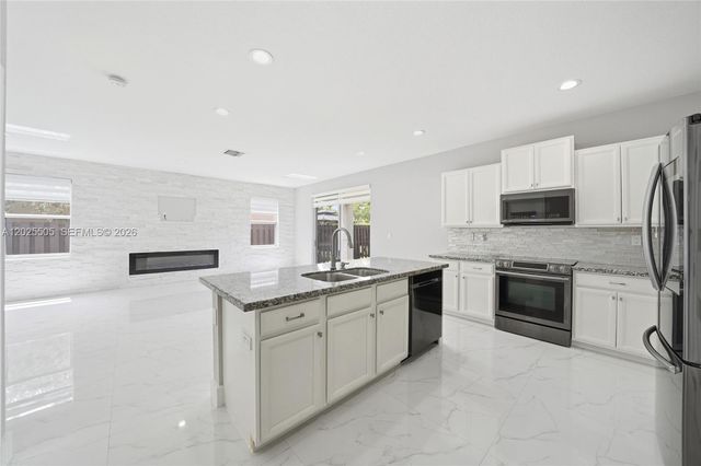 4107 NE 20th St, Homestead, FL 33033