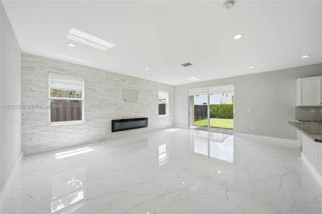 4107 NE 20th St, Homestead, FL 33033