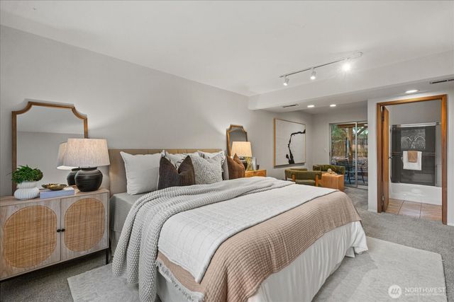 11414 107th Place NE, Kirkland, WA 98033