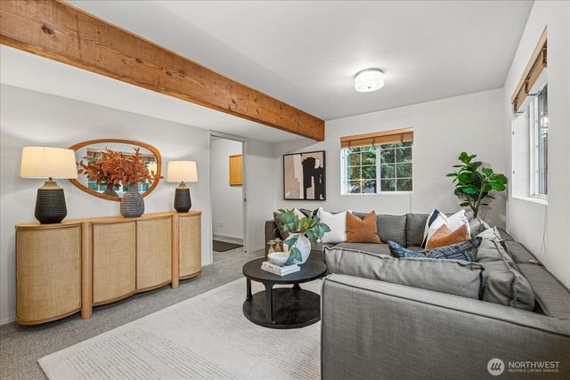 11414 107th Place NE, Kirkland, WA 98033