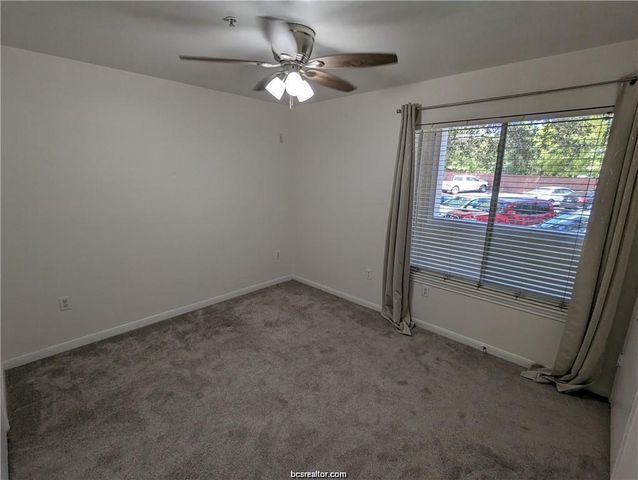 521 Southwest Parkway 102, College Station, TX 77840