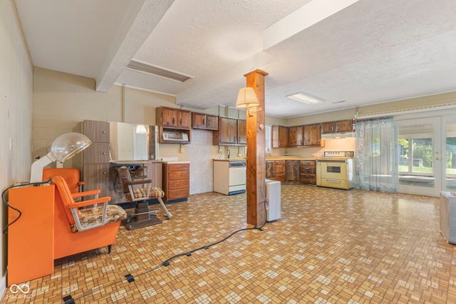 7273 S State Road 75, Jamestown, IN 46147