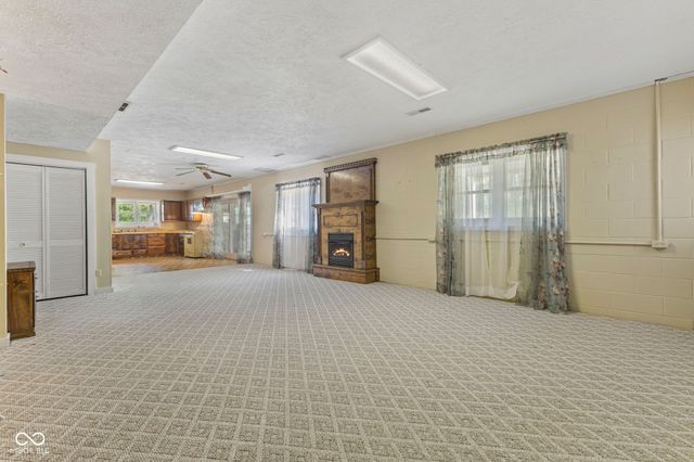 7273 S State Road 75, Jamestown, IN 46147
