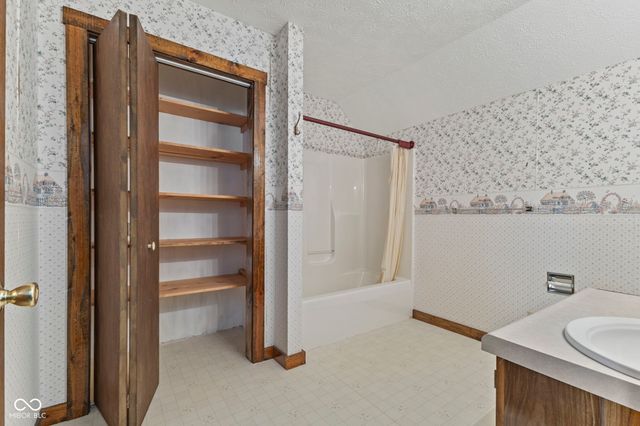 7273 S State Road 75, Jamestown, IN 46147