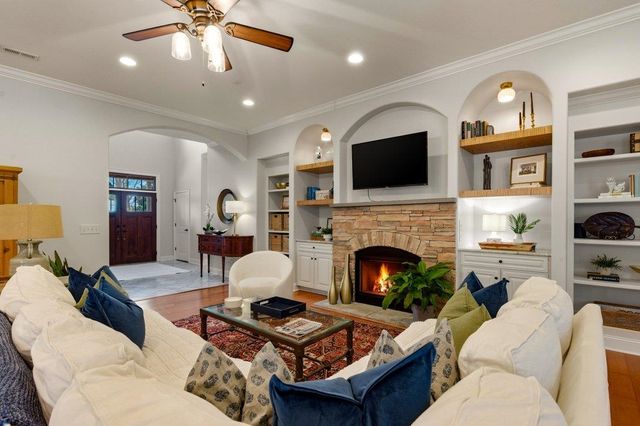 1764 Singing Rose Dr., Myrtle Beach, SC 29579