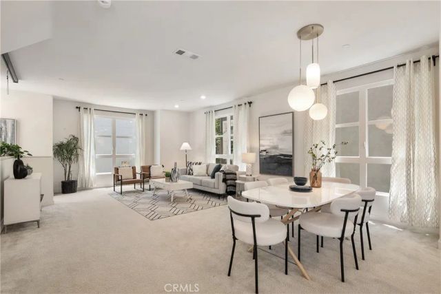 2700 E Chaucer East 41, Los Angeles, CA 90065