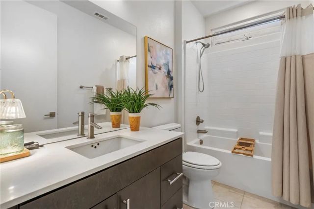 2700 E Chaucer East 41, Los Angeles, CA 90065