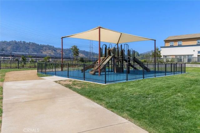 2700 E Chaucer East 41, Los Angeles, CA 90065