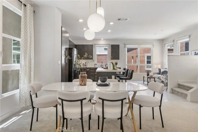 2700 E Chaucer East 41, Los Angeles, CA 90065