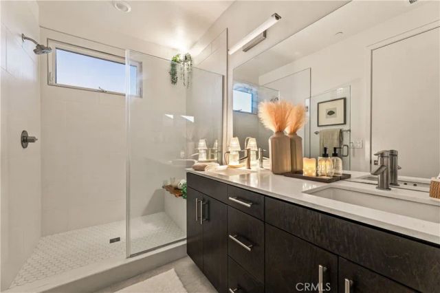 2700 E Chaucer East 41, Los Angeles, CA 90065