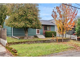 7643 Se MARKET St, Portland, OR 97215